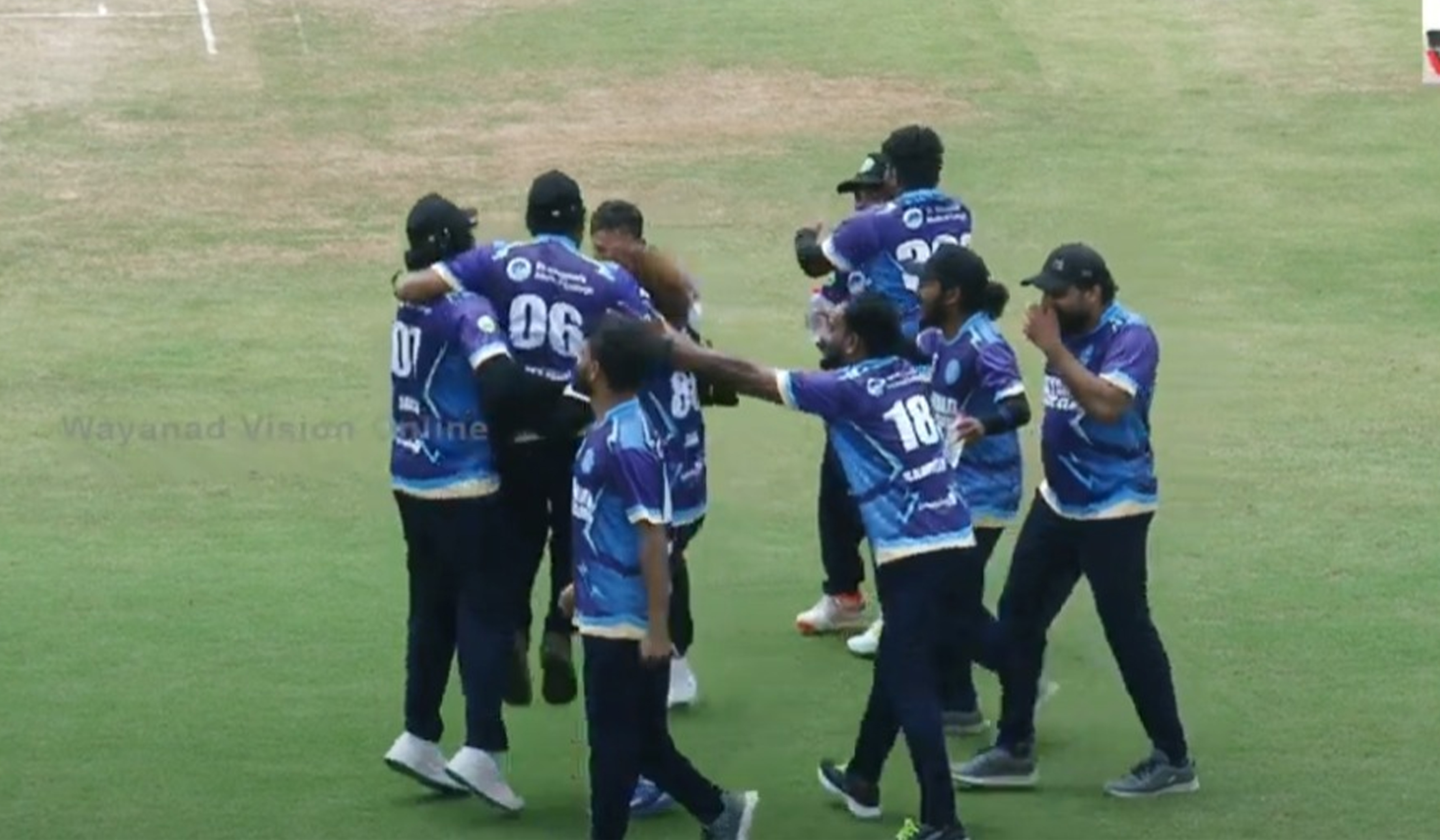 ജേര്ണലിസ്റ്റ് ക്രിക്കറ്റ് ലീഗ്